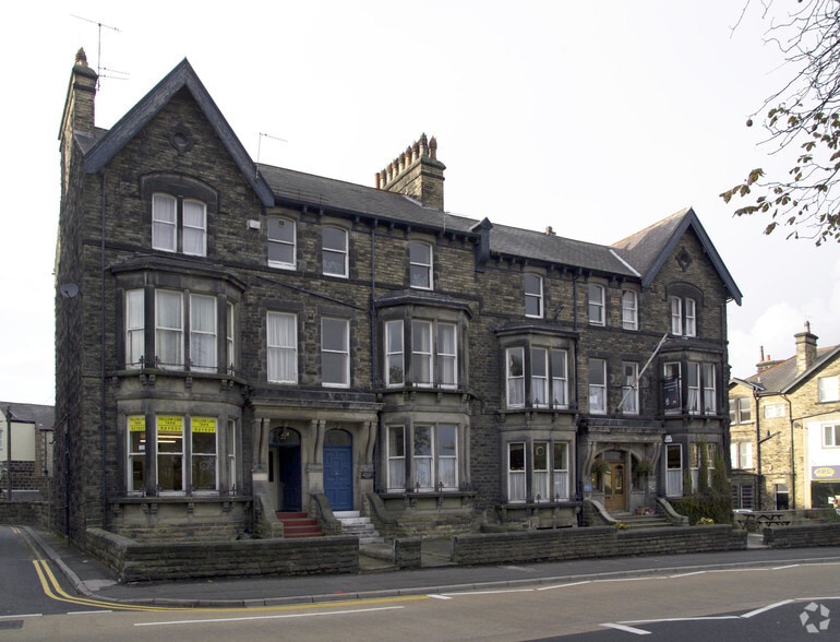 47-49 & 51-53 East Parade portfolio of 2 properties for sale on LoopNet.com - Primary Photo - Image 1 of 2