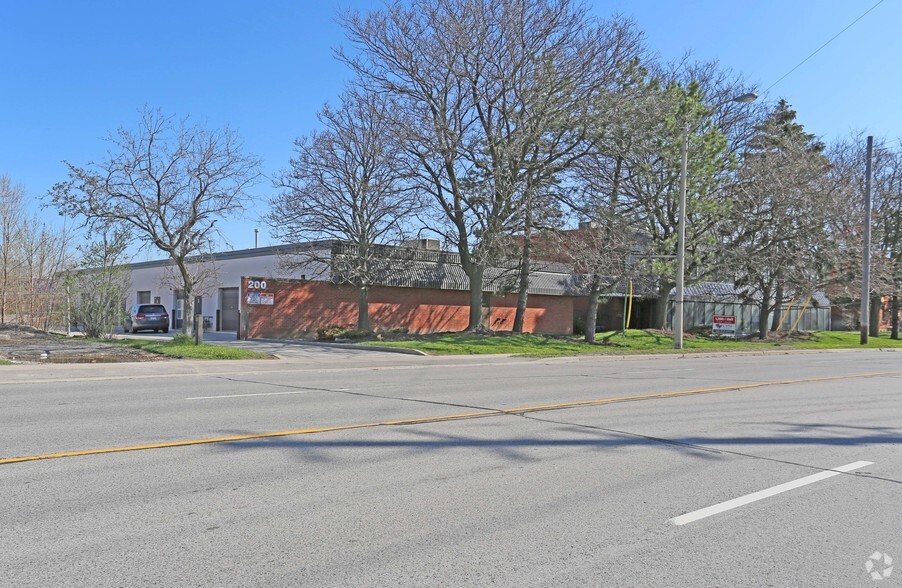 200 Evans Ave, Toronto, ON for lease - Primary Photo - Image 1 of 10