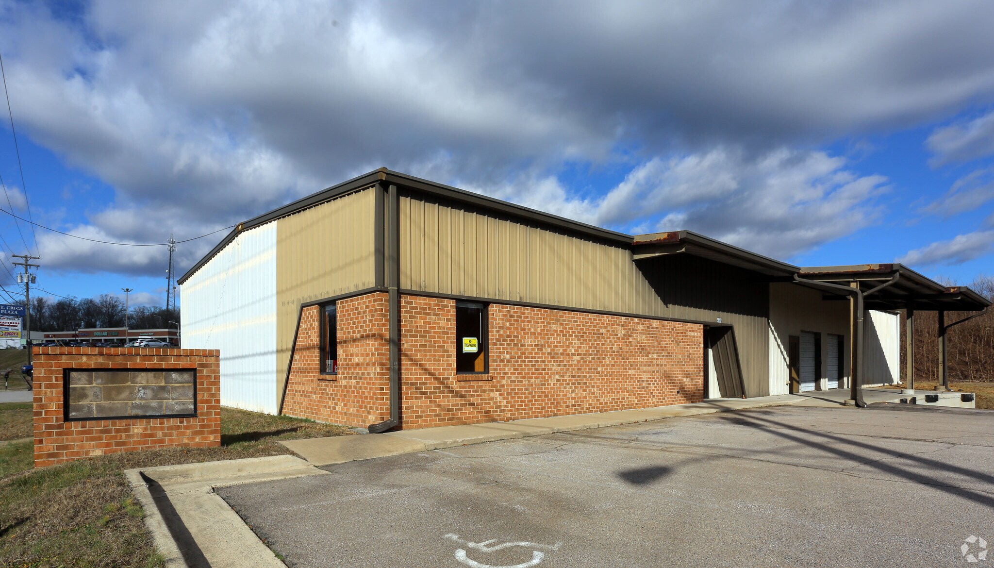 498 Mount Cross Rd, Danville, VA for sale Primary Photo- Image 1 of 1