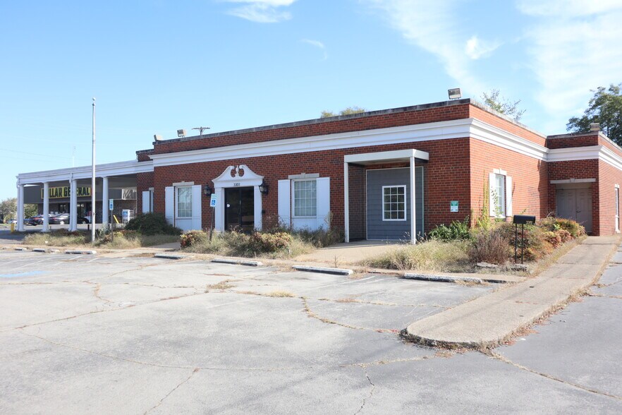 3301 Fort Campbell Blvd, Clarksville, TN for sale - Building Photo - Image 2 of 14