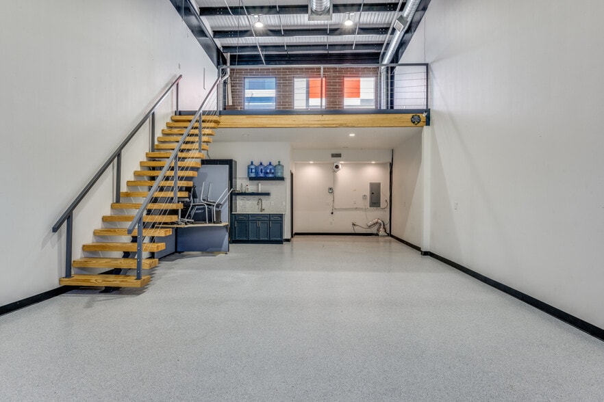 4451 Dale Earnhardt Way, Northlake, TX for lease - Interior Photo - Image 3 of 19