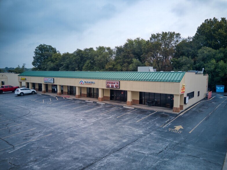 512-520 N West Bypass, Springfield, MO for lease - Building Photo - Image 2 of 7