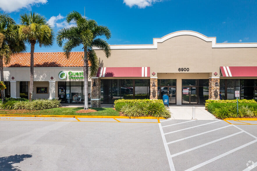 6900 Daniels Pky, Fort Myers, FL for lease - Building Photo - Image 3 of 4