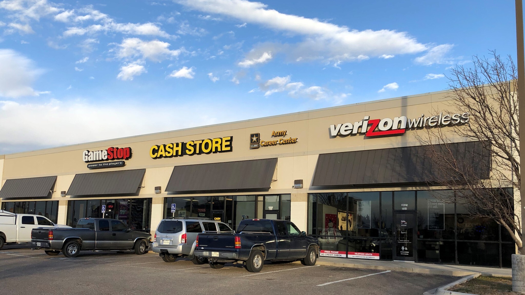 2025 S Dumas Ave, Dumas, TX 79029