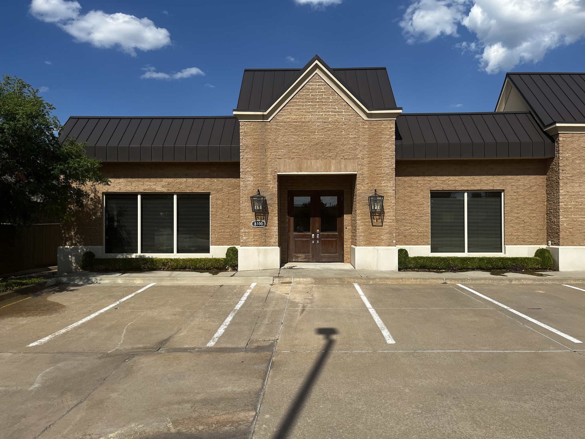 8100 N May Ave, Oklahoma City, OK for sale Building Photo- Image 1 of 1