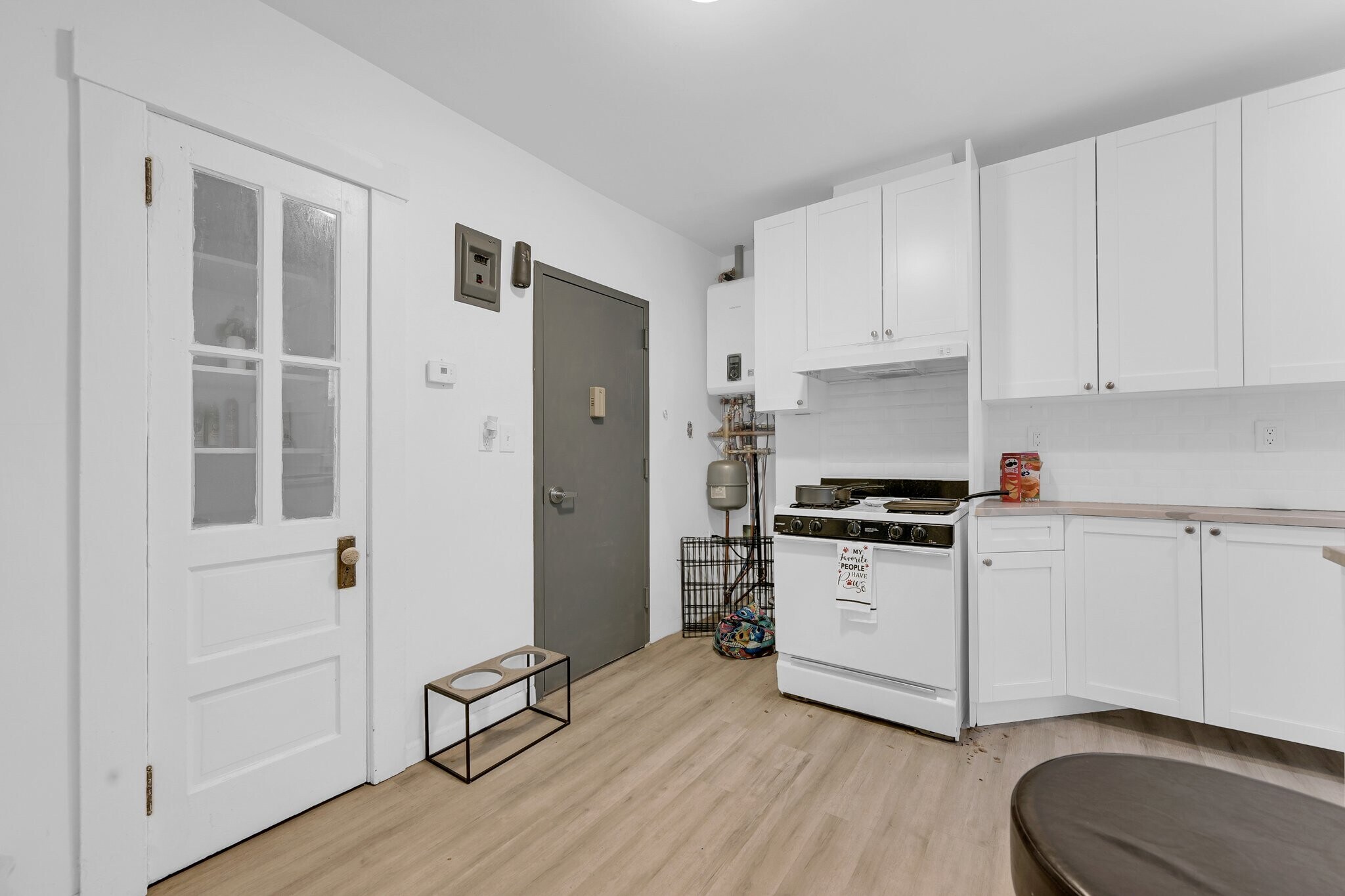 3335 Tuckahoe Rd, Yonkers, NY 10710 Free Market * Tenants Pay Utilities * Yonkers