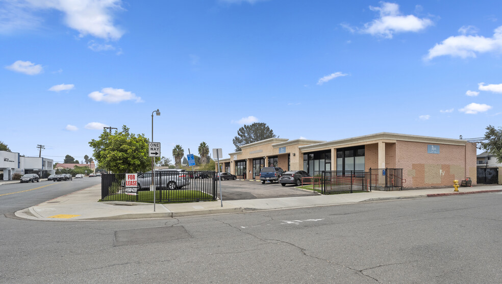 321-329 Van Houten Ave, El Cajon, CA for lease - Building Photo - Image 2 of 23