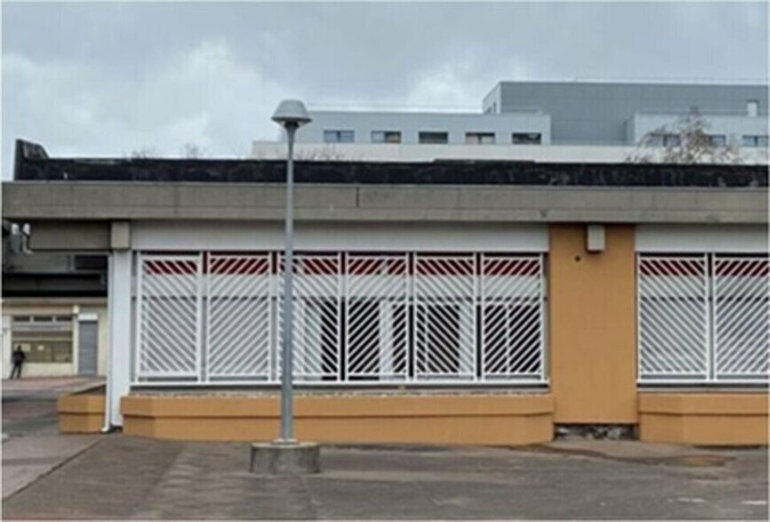 Office in Bobigny for sale - Building Photo - Image 3 of 4