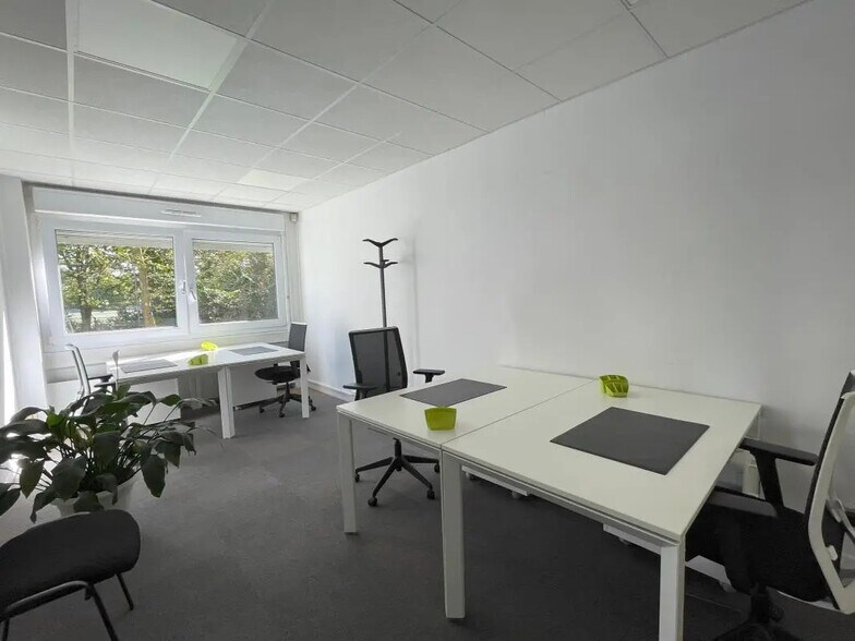 Office in Nantes for lease - Interior Photo - Image 3 of 15