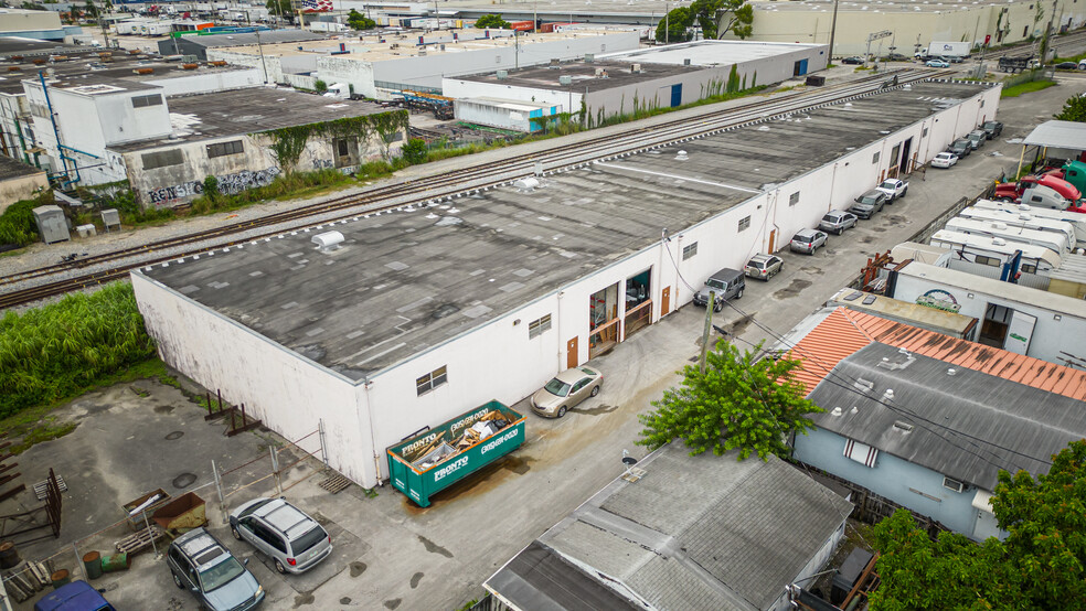 7455 NW 32nd Ave, Miami, FL for lease - Building Photo - Image 3 of 4