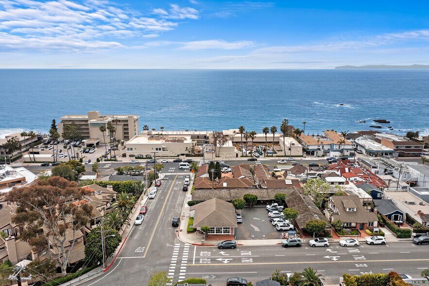 1495 Glenneyre St, Laguna Beach, CA for lease - Building Photo - Image 3 of 19