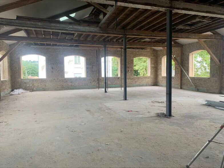 Flex in Chaponost for sale - Interior Photo - Image 3 of 6