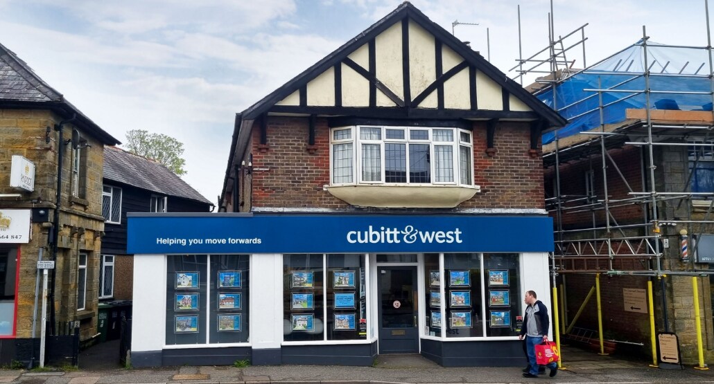 2 London Rd, Crowborough for sale Primary Photo- Image 1 of 2