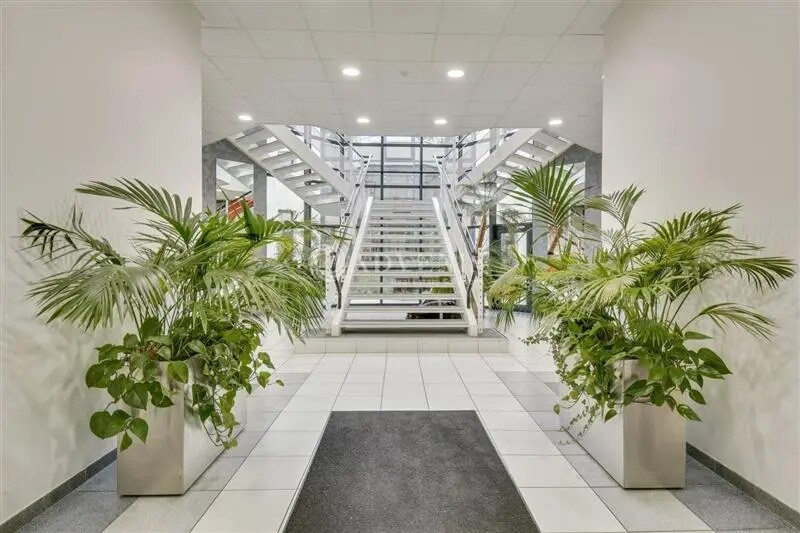 Office in Guyancourt for lease Lobby- Image 1 of 6