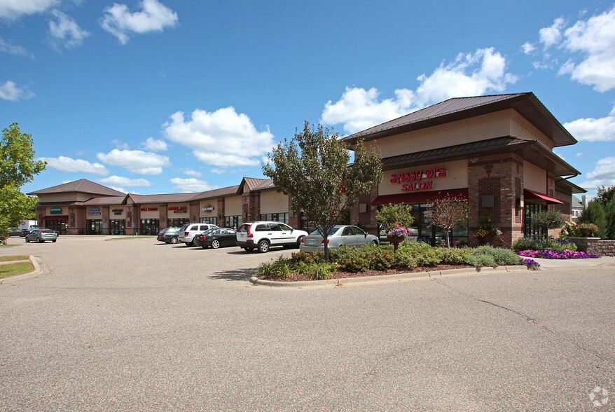 2110 Eagle Creek Ln, Woodbury, MN for sale - Primary Photo - Image 1 of 2