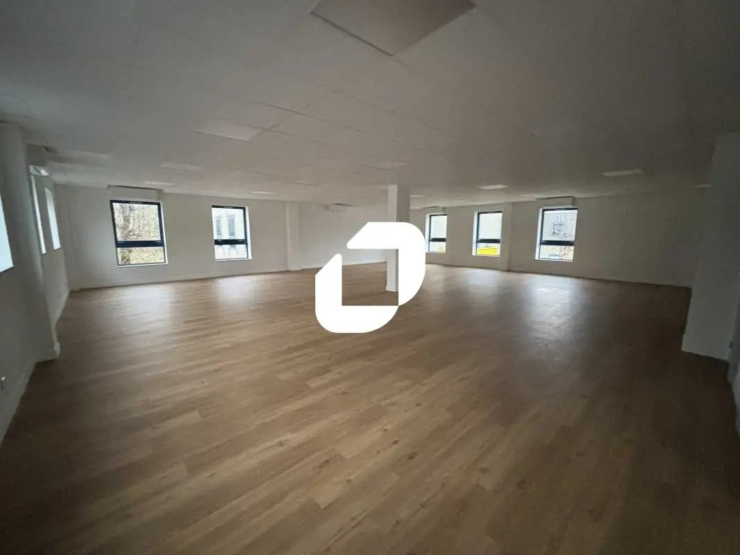 10 Quai De La Borde, Ris-Orangis for lease Interior Photo- Image 1 of 34