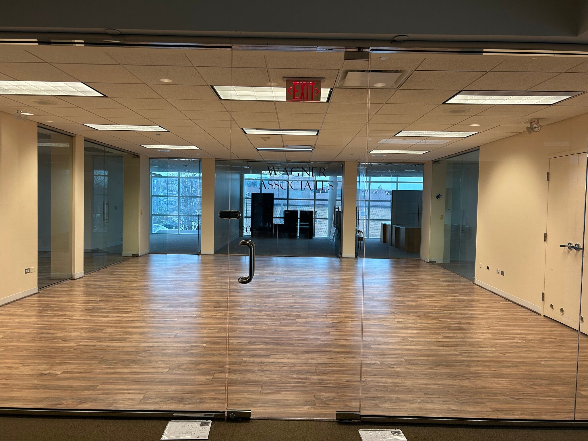 1725 N McGovern St, Highland Park, IL for lease Building Photo- Image 1 of 7