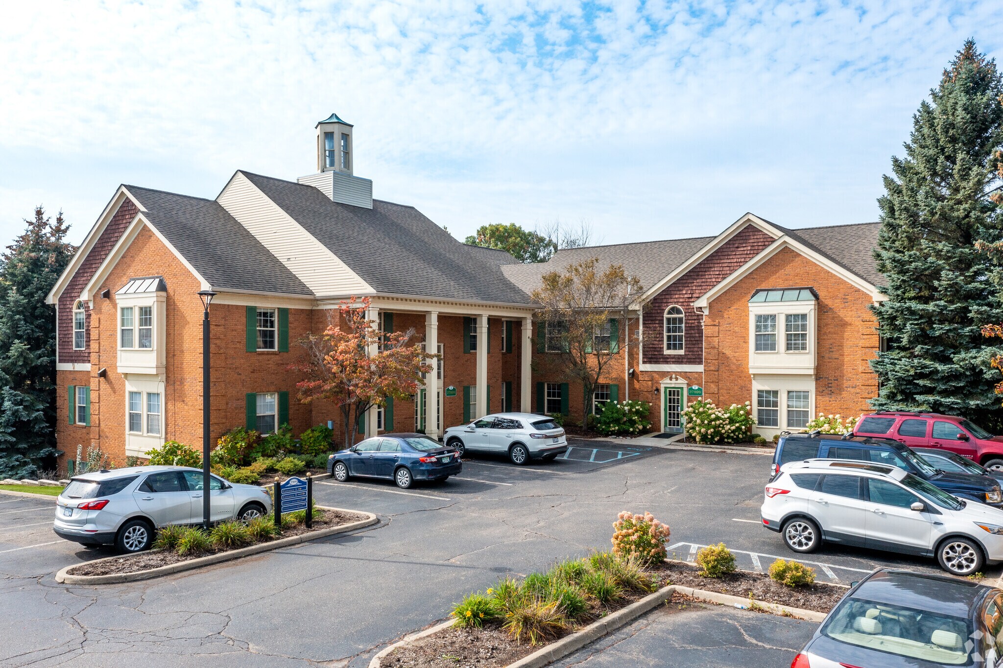 37899 W 12 Mile Rd, Farmington Hills, MI for lease Building Photo- Image 1 of 6