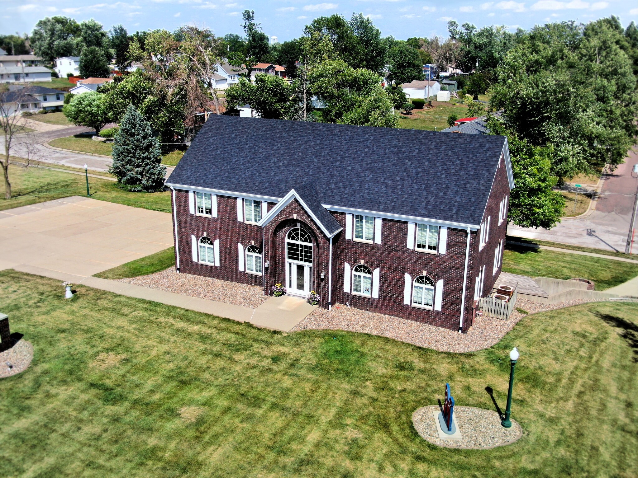 2110 S Center St, Marshalltown, IA for sale Building Photo- Image 1 of 1