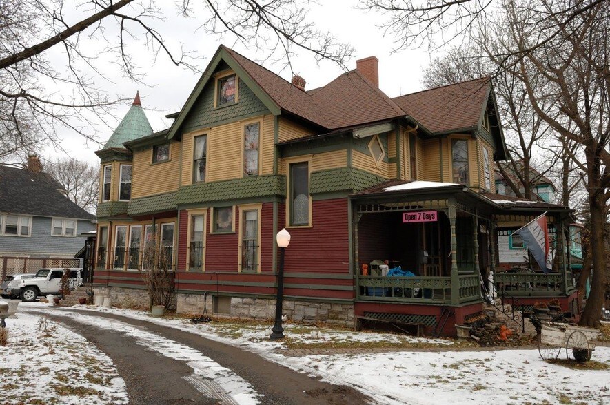 1818 W Genesee St, Syracuse, NY for sale - Building Photo - Image 1 of 1