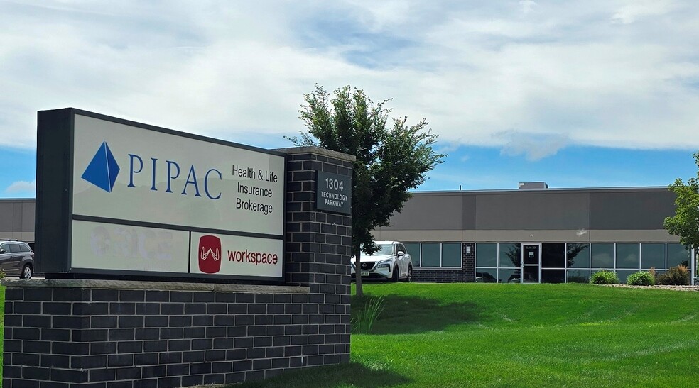 1304 Technology Pky, Cedar Falls, IA for lease - Building Photo - Image 2 of 37