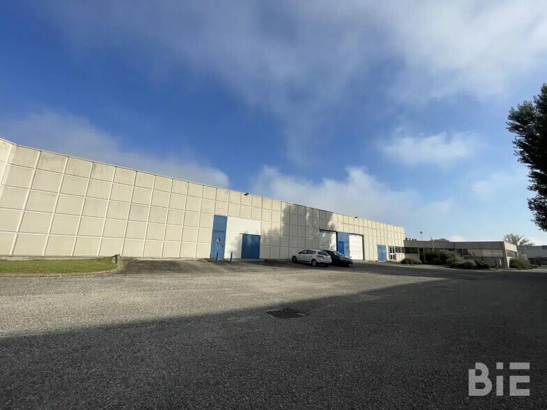 Flex in Bordeaux for sale - Building Photo - Image 1 of 5