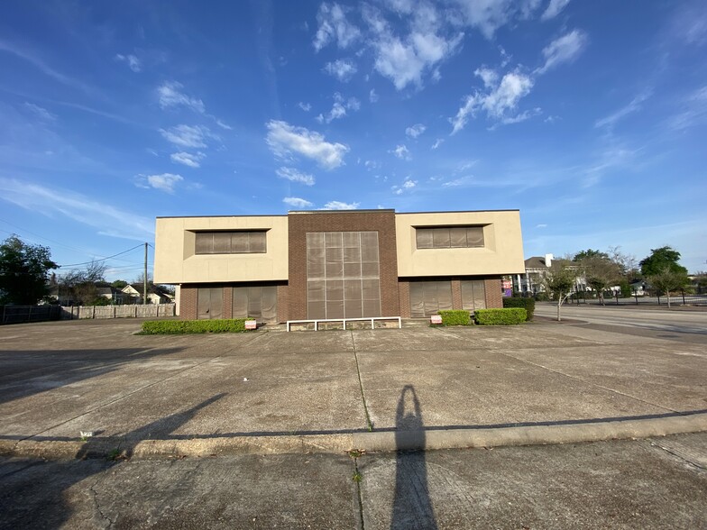 2215 Calder Ave, Beaumont, TX for sale - Building Photo - Image 2 of 40