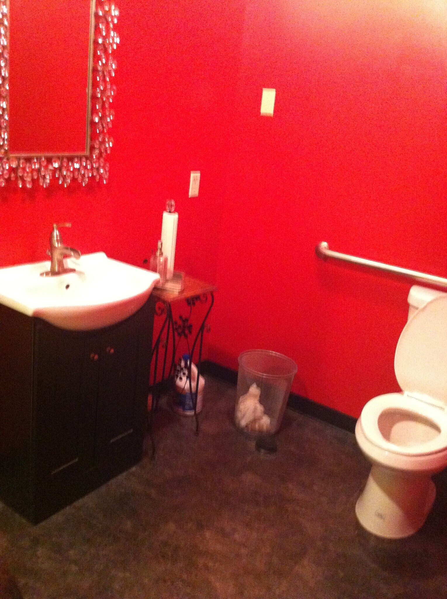 180 Kinoole St, Hilo, HI 96720 Hilo Plaza Building