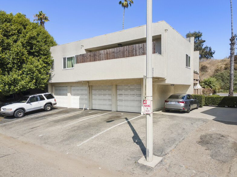 2621 Harbor Blvd, Ventura, CA for sale - Building Photo - Image 3 of 18