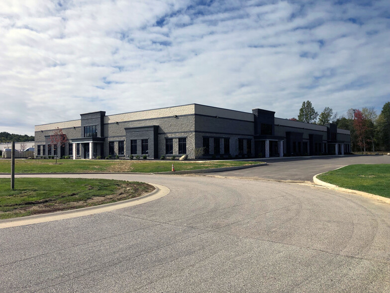 1111 Medina Rd, Medina, OH for lease - Building Photo - Image 1 of 1