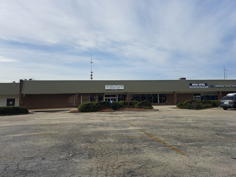 7594 Highway 85, Riverdale, GA for lease - Building Photo - Image 1 of 2