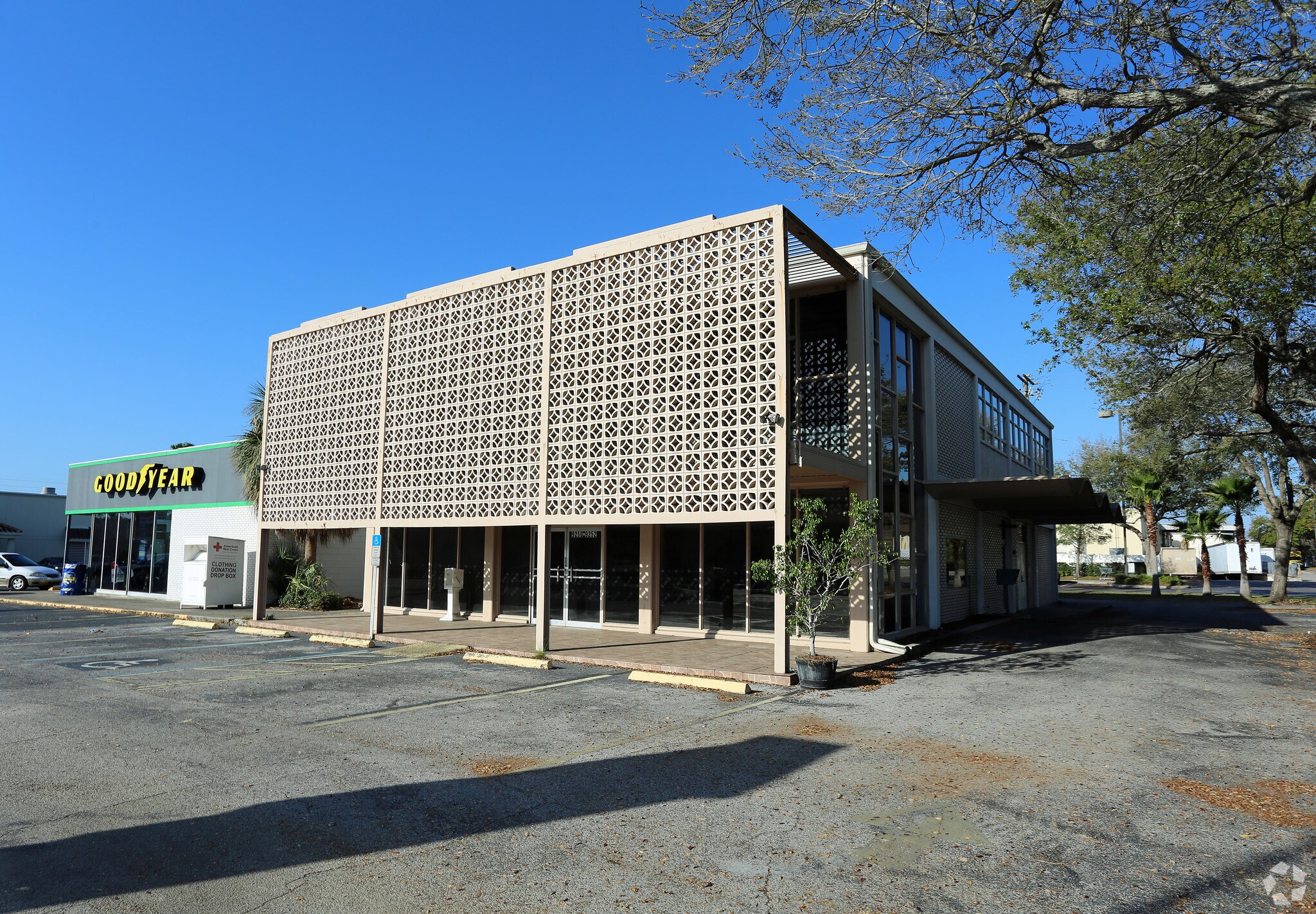 9250 N 56th St, Tampa, FL for sale Primary Photo- Image 1 of 1