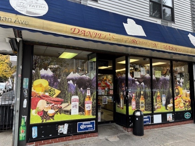 152 Norman Ave, Brooklyn, NY for lease - Building Photo - Image 1 of 2