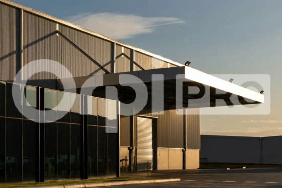 Flex in Frans for lease Building Photo- Image 1 of 3