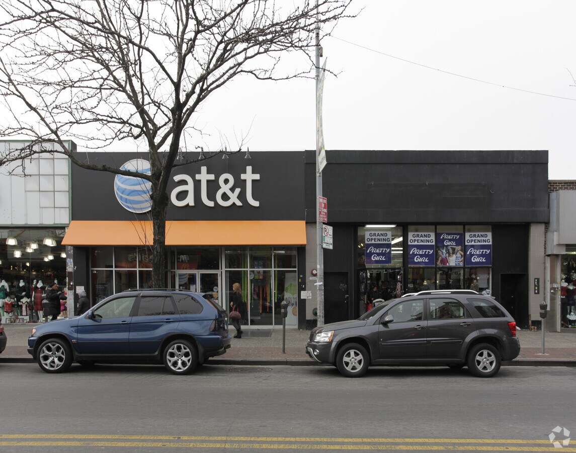37123714 Junction Blvd, Corona, NY 11368 Retail for Lease