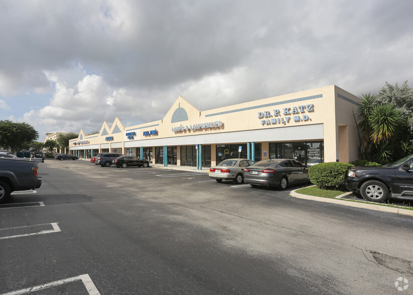 3301 W Boynton Beach Blvd, Boynton Beach, FL for lease - Building Photo - Image 1 of 8