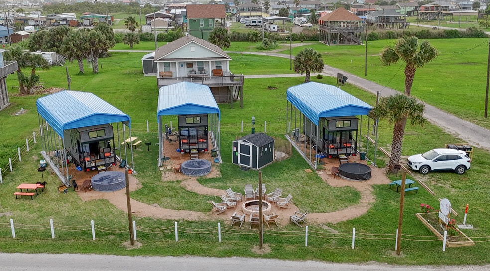 1845 Oleander, Crystal Beach, TX for sale - Building Photo - Image 1 of 38