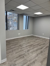 2551 N Clark St, Chicago, IL for lease Interior Photo- Image 2 of 4