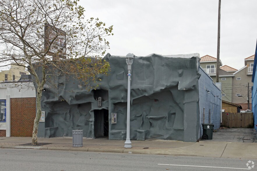 217 17th St, Virginia Beach, VA for lease - Building Photo - Image 2 of 4