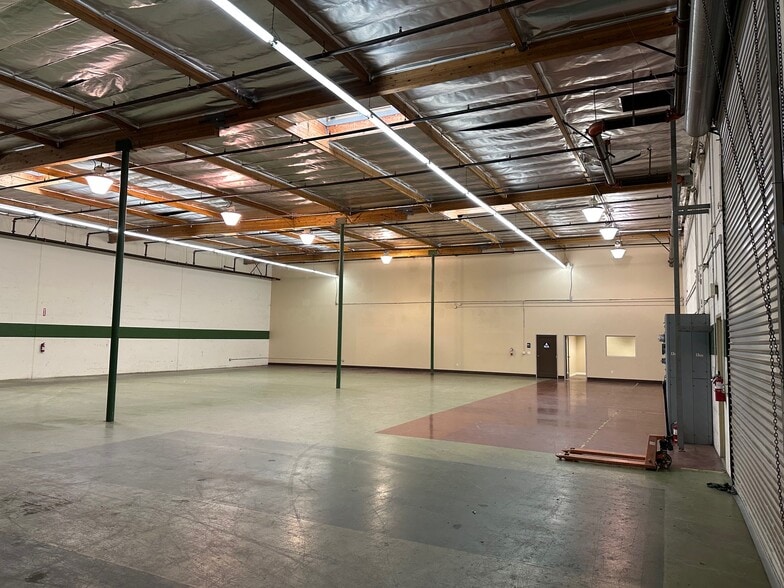 310 Irving Dr, Oxnard, CA for lease - Interior Photo - Image 2 of 9