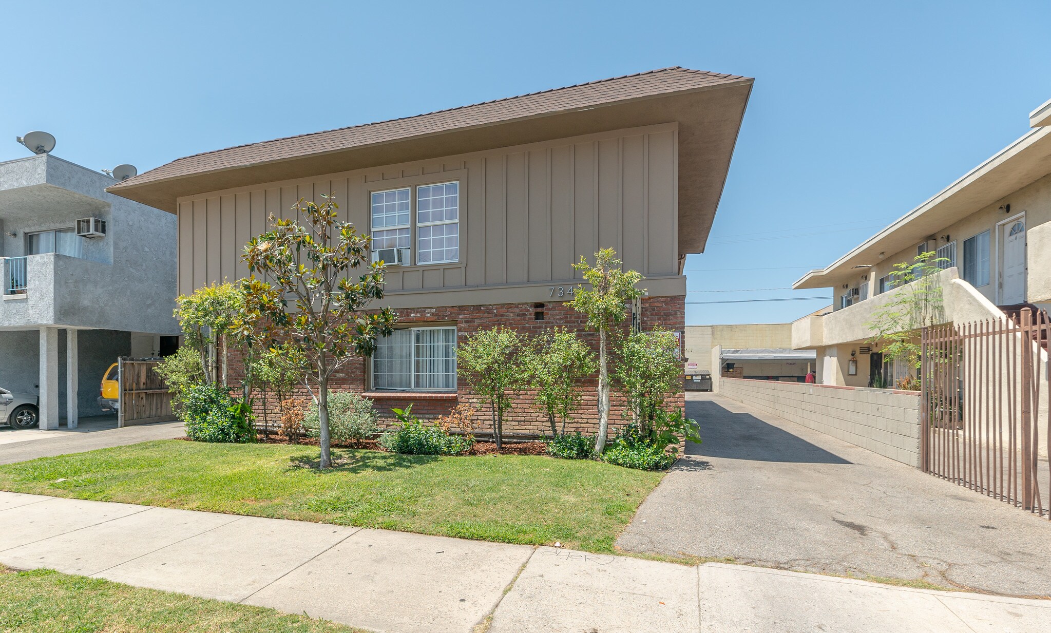 7343 Woodley Ave, Van Nuys, CA for sale Primary Photo- Image 1 of 1