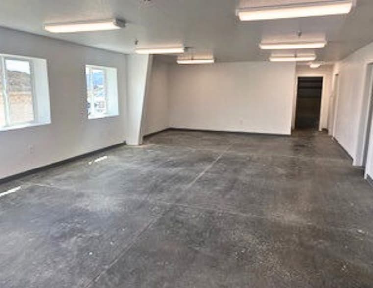 16876 Tulip Ct, Post Falls, ID for sale - Interior Photo - Image 3 of 5