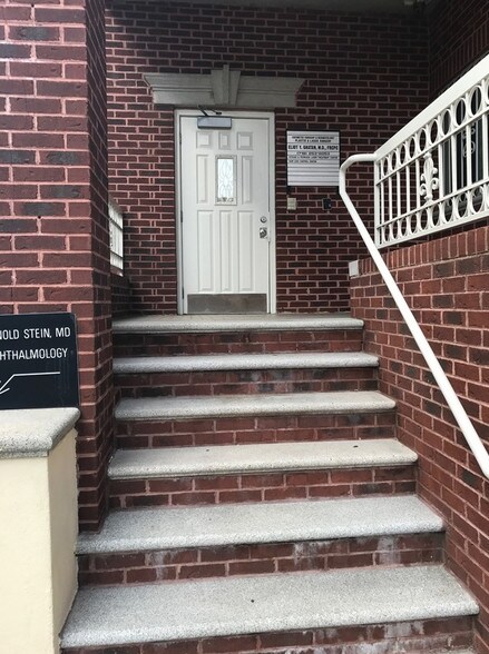 1226 Ocean Pky, Brooklyn, NY for lease - Building Photo - Image 3 of 4