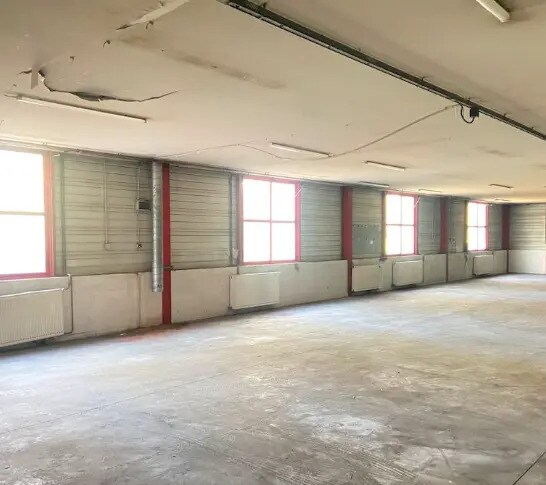 Industrial in Fontaines-sur-Saône for lease - Interior Photo - Image 2 of 5