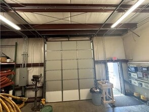 1070-1078 Classic Rd, Apex, NC for lease Interior Photo- Image 2 of 5