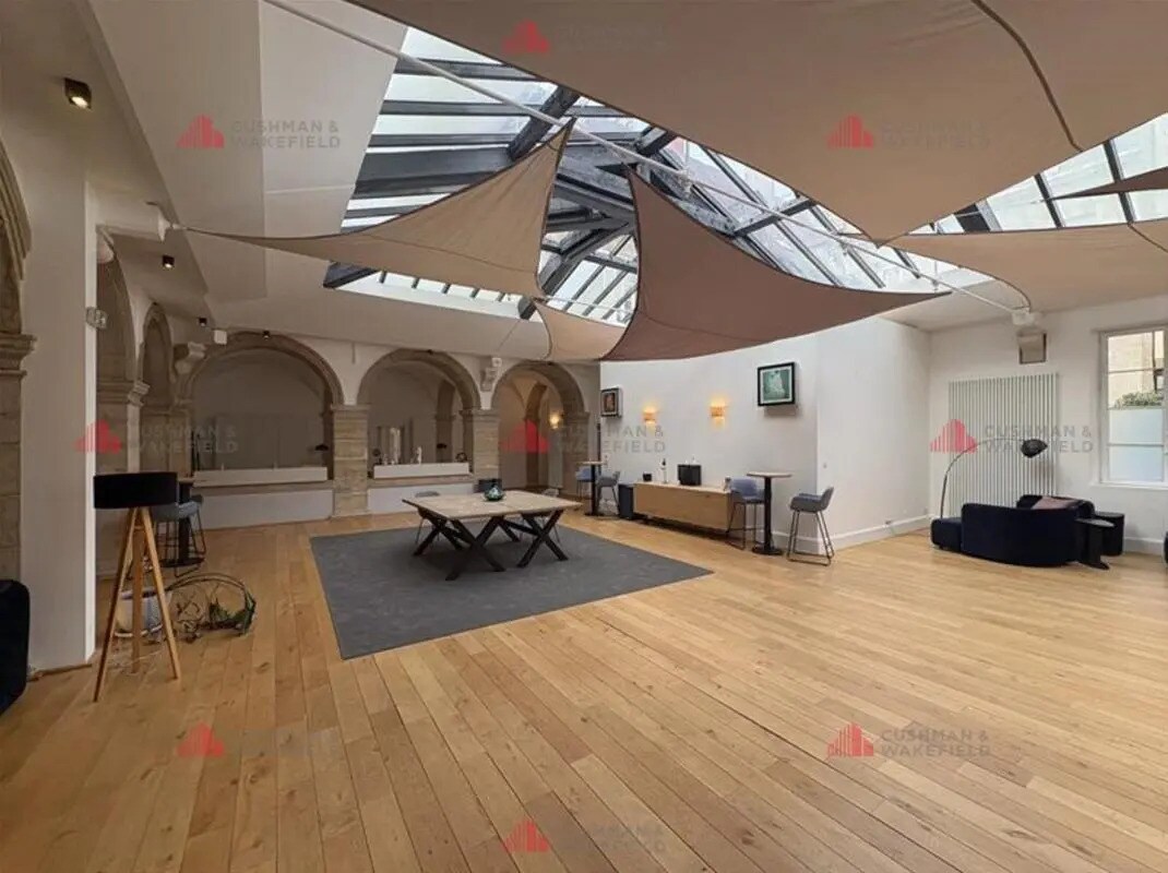 Office in Dijon for lease Interior Photo- Image 1 of 6