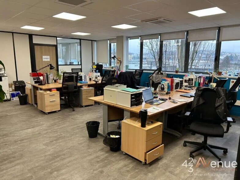Office in Saint-Étienne for sale - Interior Photo - Image 3 of 6