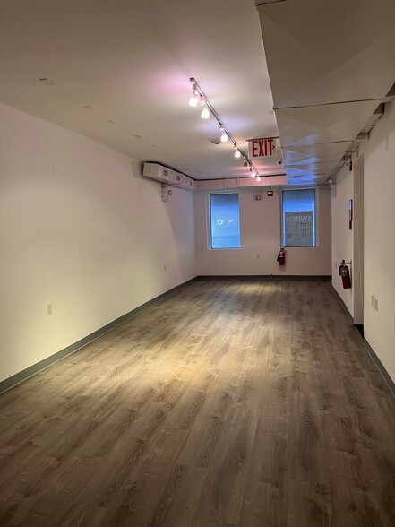 127-129 E 31st St, New York, NY for lease - Interior Photo - Image 3 of 5