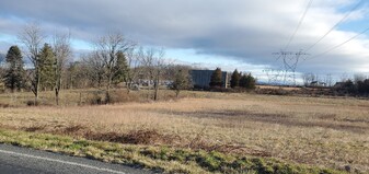 Hoffmansville Rd, Bechtelsville PA - Parking Garage