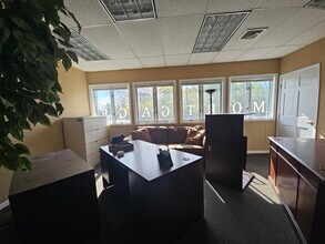 435 Hollywood Ave, Fairfield, NJ for lease Interior Photo- Image 2 of 6